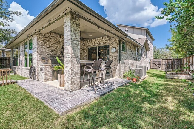 Building Photo - 13224 N Salmon River Cir