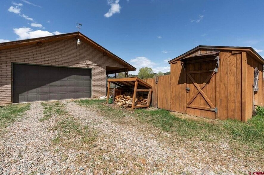 Building Photo - 1215 Co Rd 216