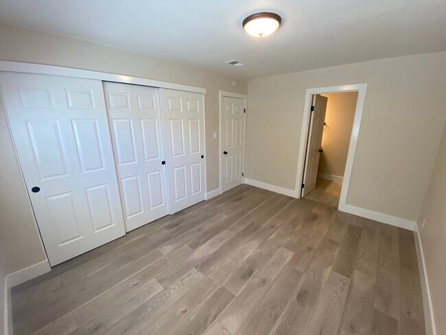 Building Photo - 4013 Andedon Cir