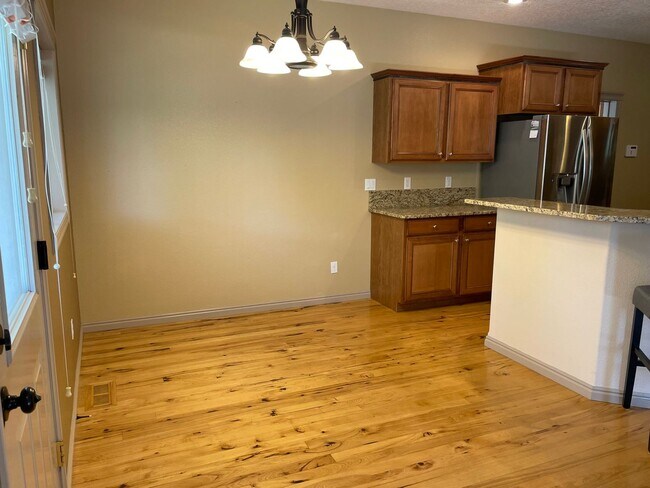 Building Photo - Beautiful 3-bedroom home on a large corner lot!