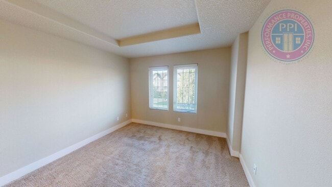 Building Photo - Desirable Bethany Location, Spacious & Sty...