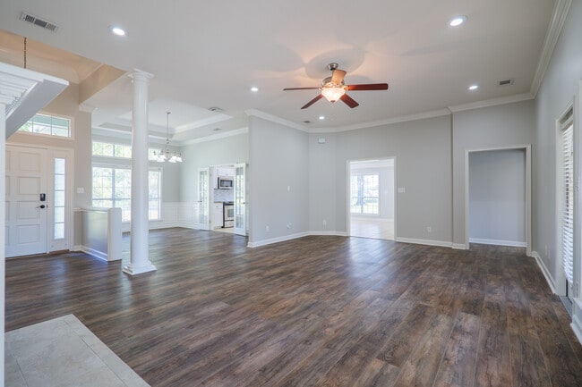 Building Photo - 4246 Netherfield Ln