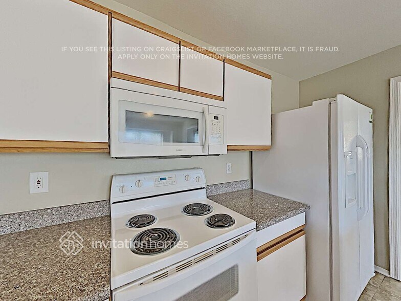 Building Photo - 11360 E Sunland Ave