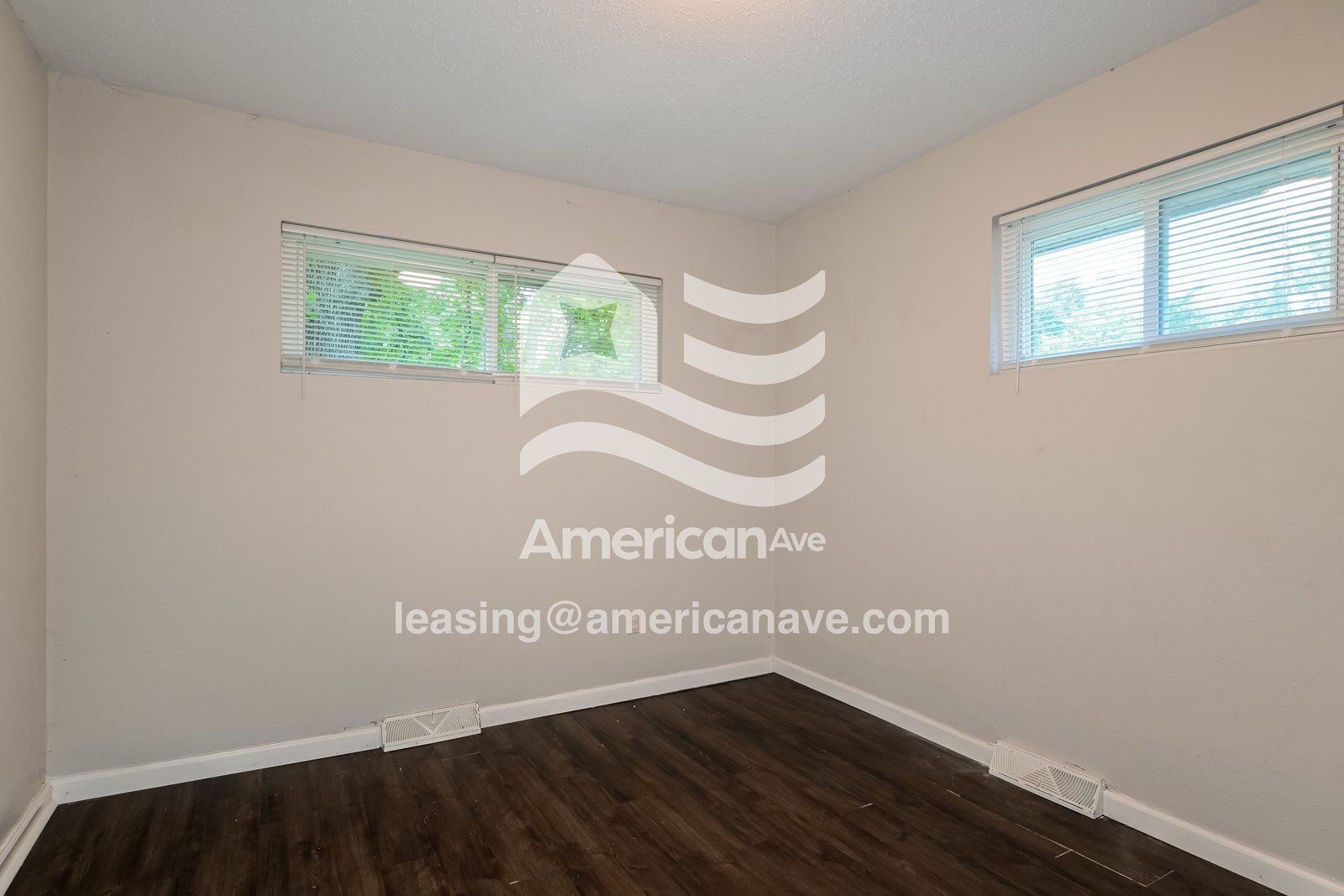 Building Photo - 10156 Ventura Dr