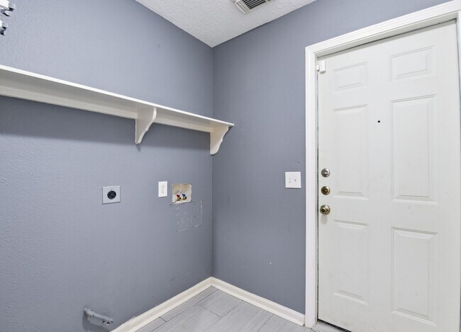 Building Photo - 19706 Bluff Canyon Way