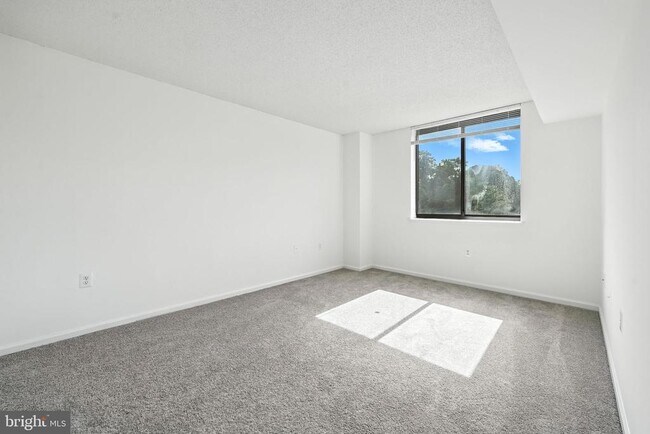 Building Photo - 2230 George C Marshall Dr