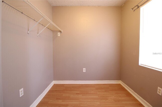 Building Photo - 746 McDougall Ct