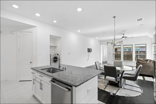 Building Photo - 2284 Bower Ln