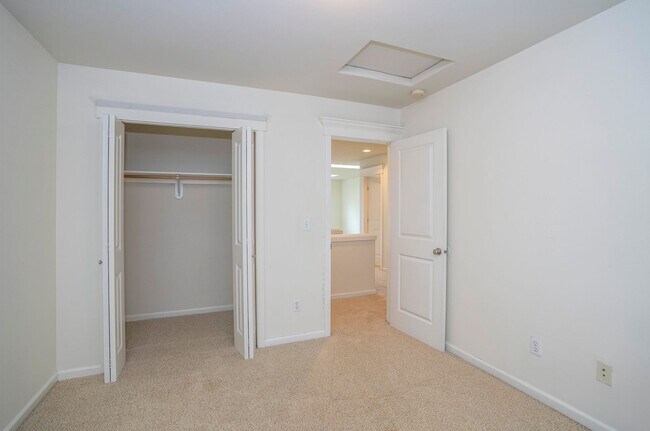 Building Photo - Beautiful Craftsman Home for Rent on Fox Island