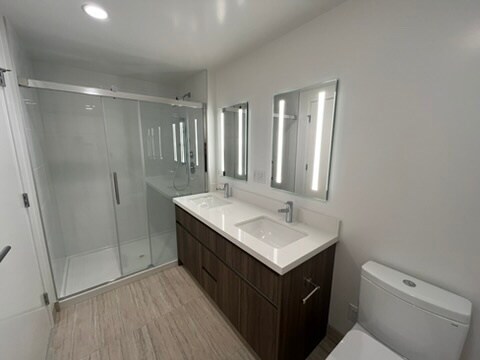 primary bathroom - 1500 Rycroft St