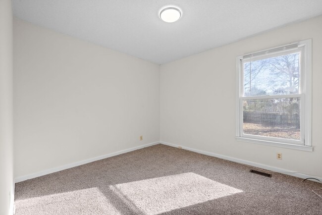 Building Photo - 3 Bedroom Home For Rent In The Quail Ridge Neighborhood!