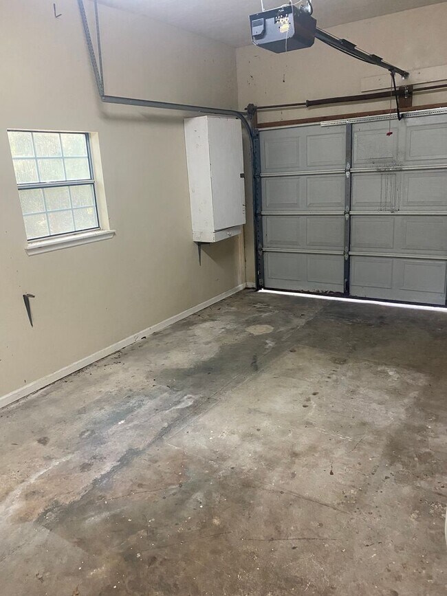 Building Photo - KILLEARN LAKES HOME