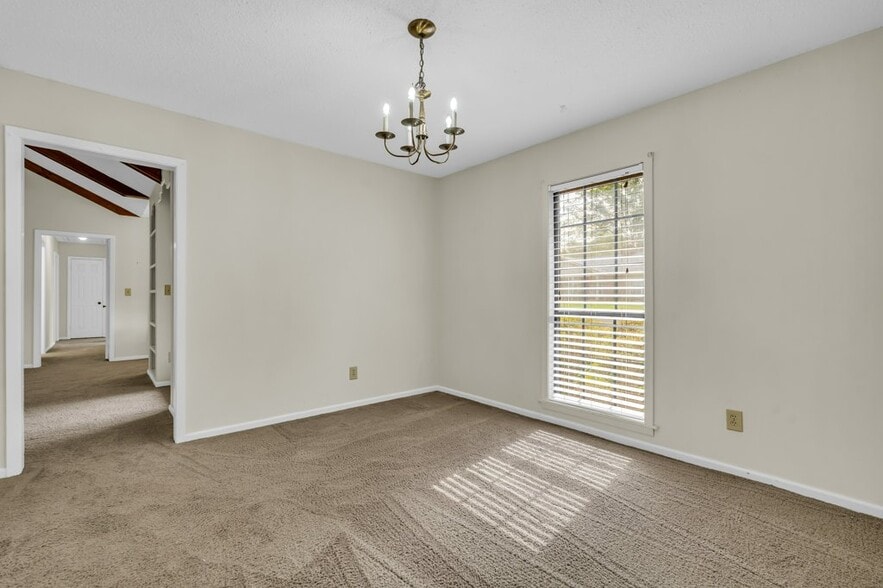 Building Photo - 2804 Plum Rd