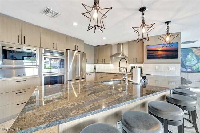 Building Photo - 219 Geranium Ct