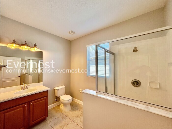 Building Photo - 11211 Flora Springs Dr