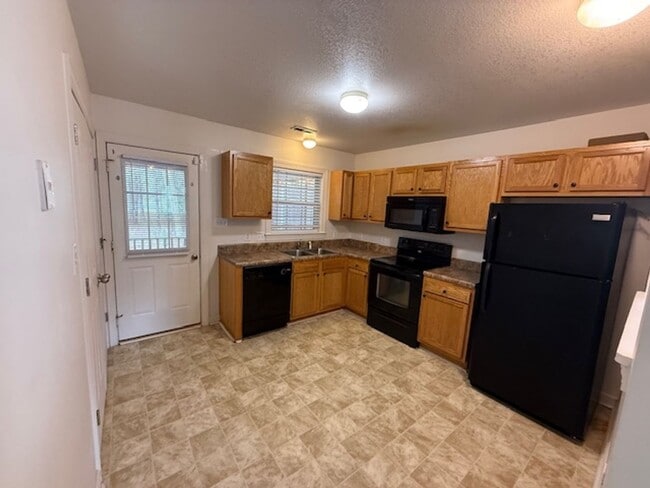 Building Photo - Carolina Forrest! 3 Bedroom / 3 Bath. Pet Friendly.
