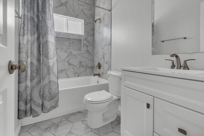 Building Photo - 1437 Arroyo Ave