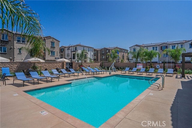 Building Photo - 2317 W Broadway