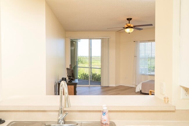 Building Photo - 4010 Grande Vista Blvd