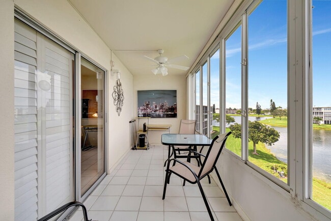 Building Photo - 4050 Cornwall C