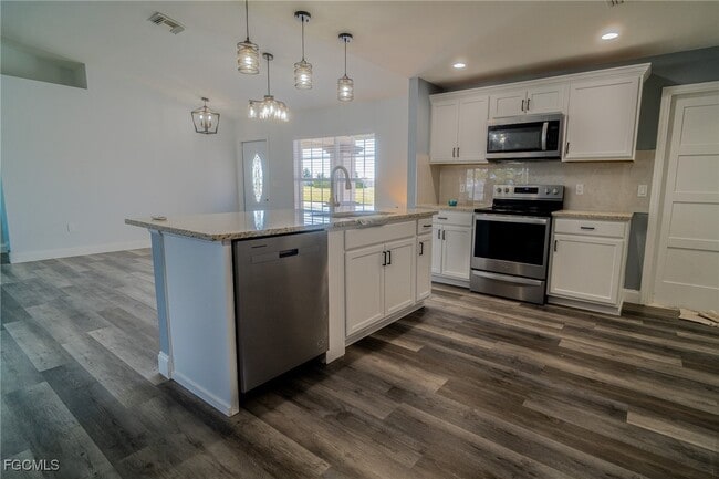 Building Photo - 1021 NW 10th Ave