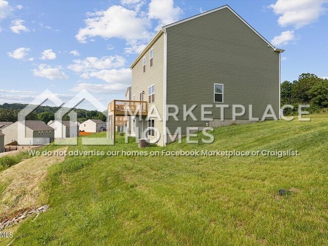 Building Photo - 1675 Pebblestone Ct
