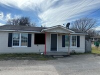 Building Photo - 806 Robinson Dr
