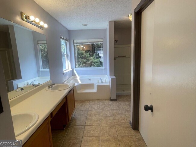 Building Photo - 4912 Windsor Downs Dr