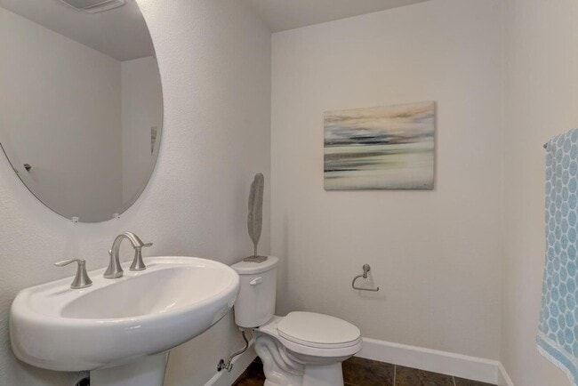 Building Photo - Exceptional End-Unit Townhome in Sterling Park – Palo Alto Living at Its Best!