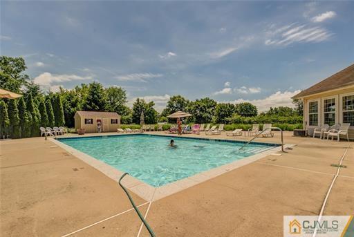 Building Photo - 135 Frank Ct