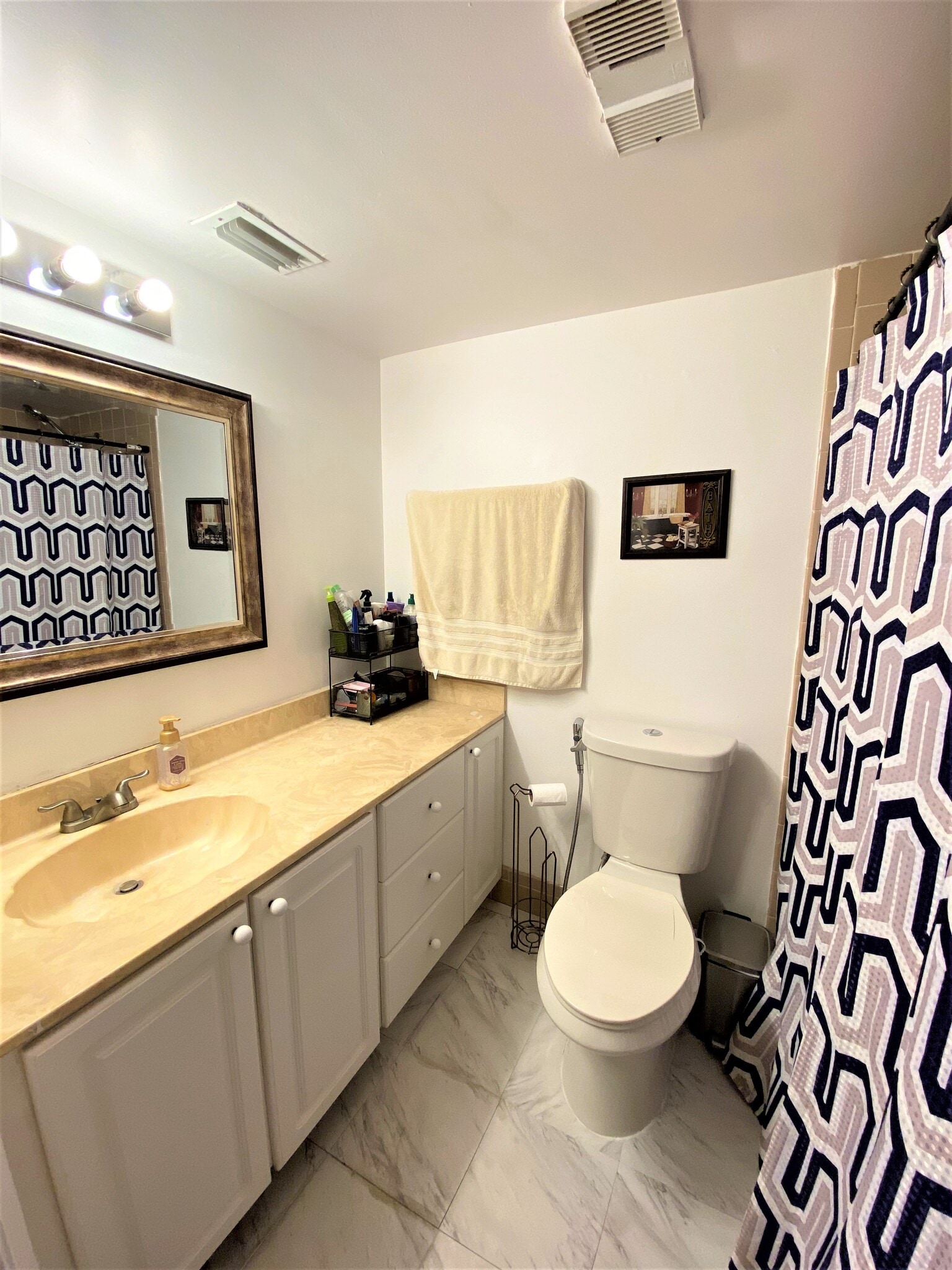 Master Bath - 7900 NW 50th St