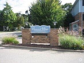 Building Photo - 212 Pinewood Dr