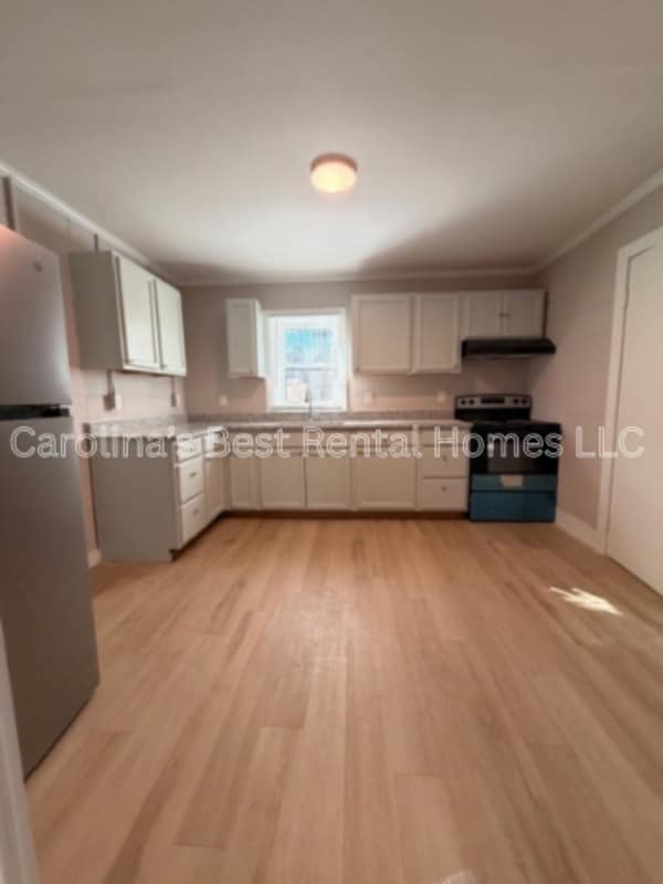 Building Photo - 621 Milligan St