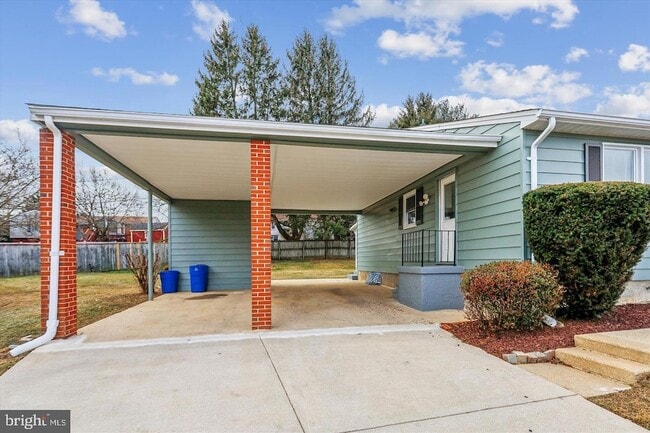 Building Photo - 7 Cedar Bluff Ct