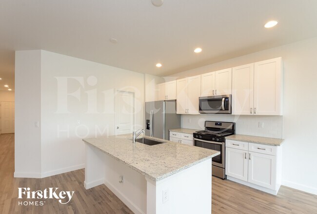 Building Photo - 496 Kansas Ave