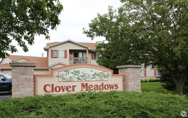 Building Photo - CLOVER MEADOWS