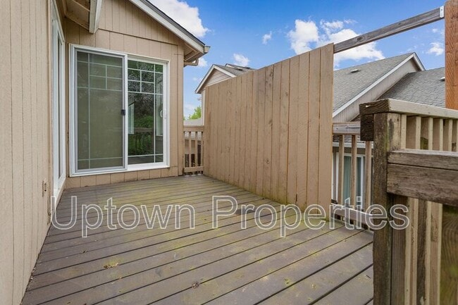 Building Photo - 14186 SE Summerfield Loop