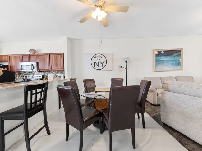 Building Photo - Beautifully furnished 2BR/2BA first-floor condo