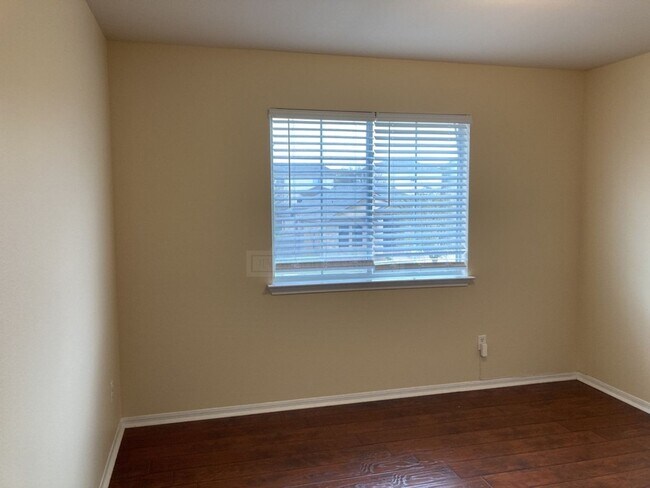 Building Photo - 6205 Nessy Dr