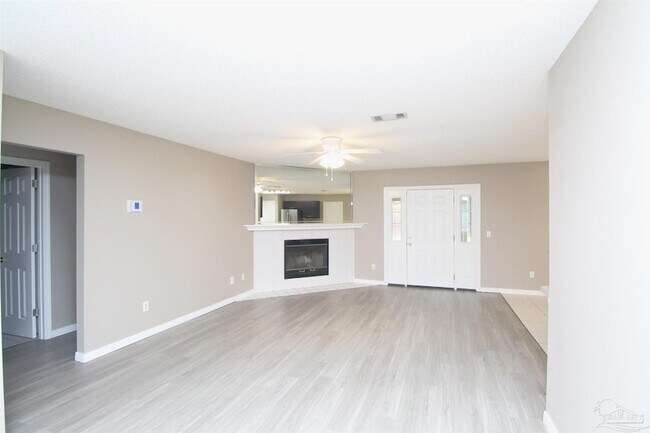 Building Photo - 6923 Cedar Ridge Cir