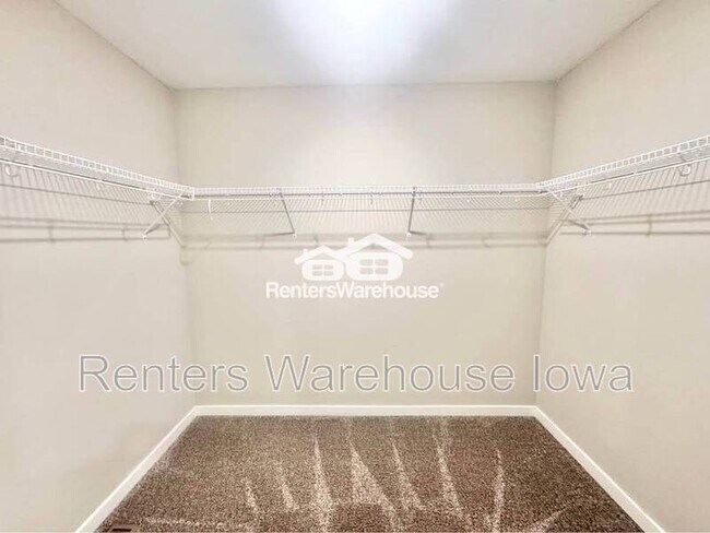 Building Photo - 4195 Cheyenne Ct