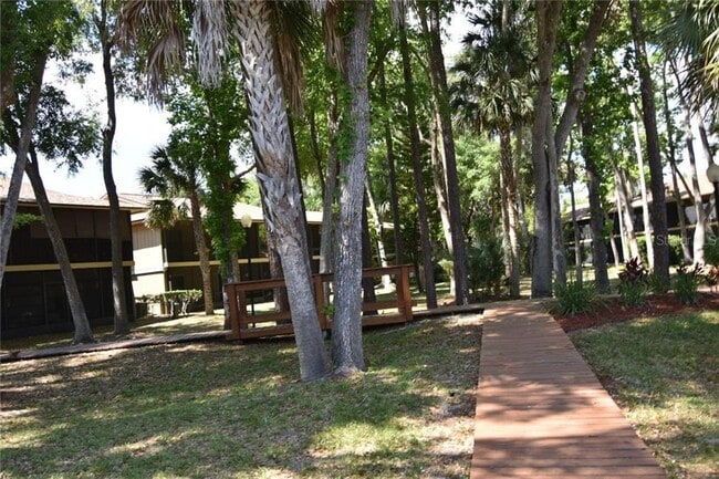 Building Photo - 120 Hibiscus Woods Ct