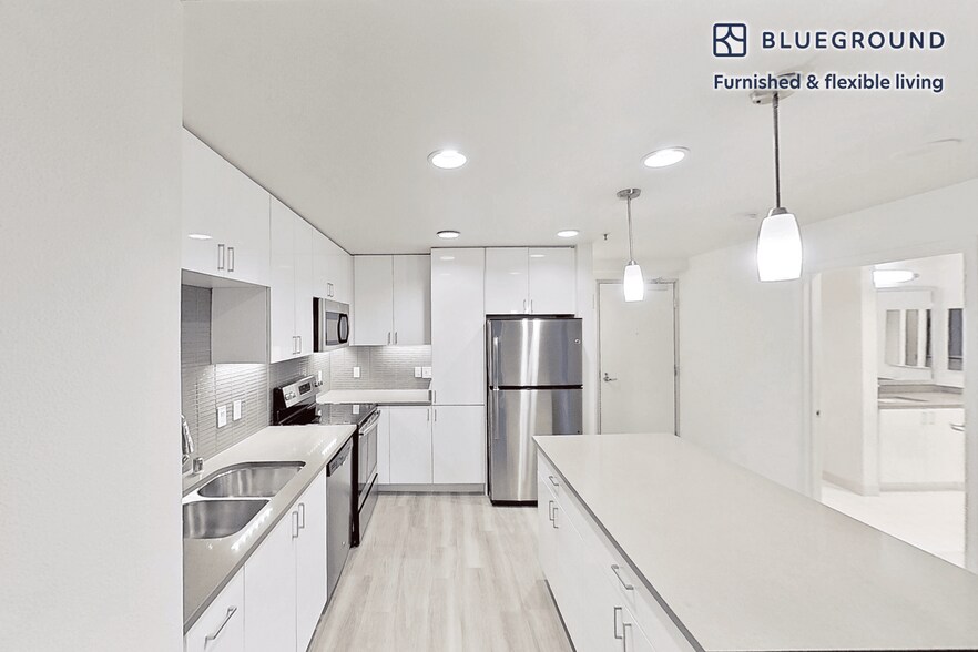 Building Photo - 2400 W El Camino Real