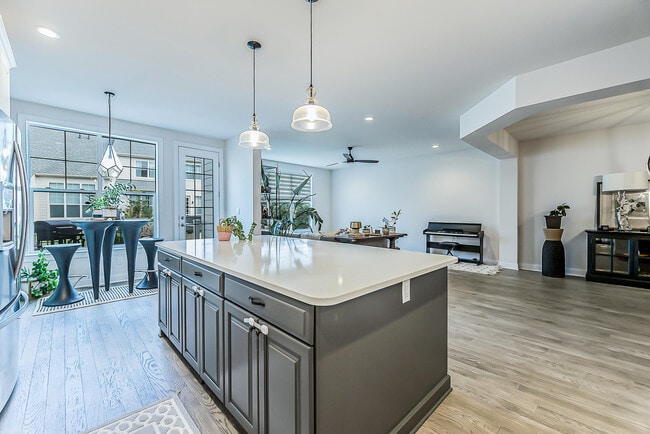 Building Photo - 3075 N Spurway Dr