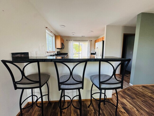 Building Photo - 5330 Larrabee Way