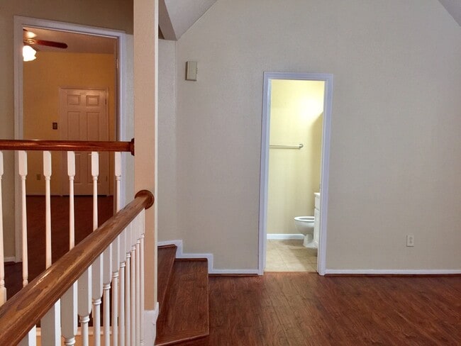 Building Photo - 14322 Village Birch St