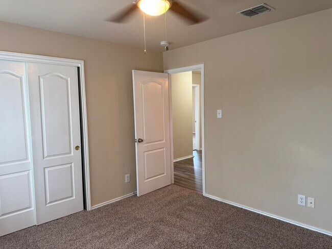 Building Photo - 9061 Clearwood Pth