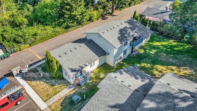 Building Photo - 11353 SW Greenburg Rd