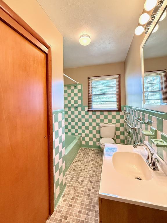 Building Photo - 180 Decatur St