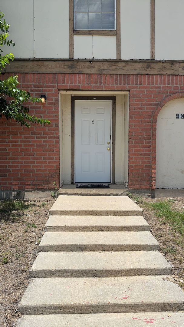 Building Photo - 4504 Hunt Cir